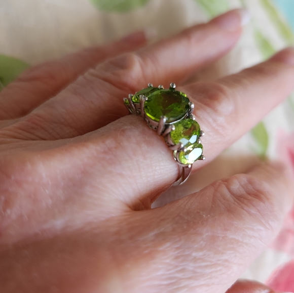 JTV Jewelry - Peridot sterling silver ring